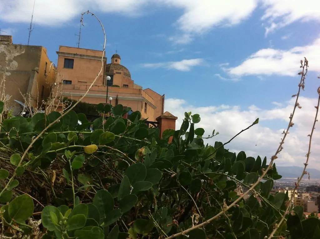 Little Cagliari Apartment